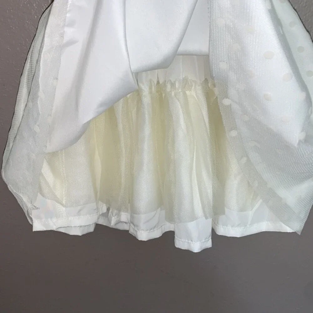 Carter’s Baby girl 12 month ivory dress 2pc
